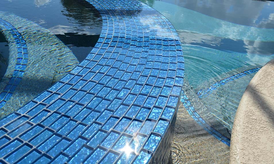 pool-glass-mosaic-tile-installation_1024x1024